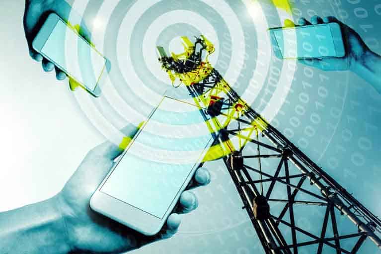 Blackout hammered cell phone networks as outage dragged on