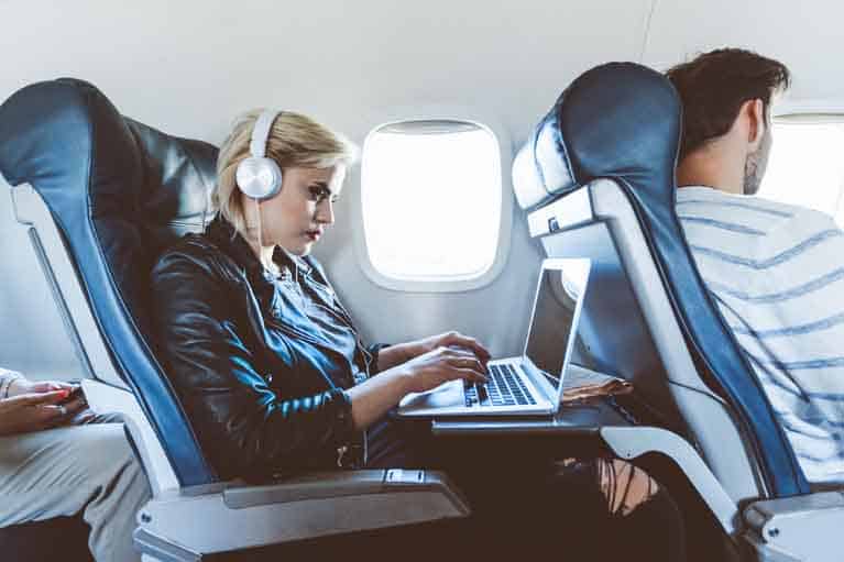  connect to aainflight. com's Wi-Fi